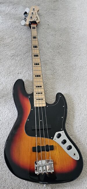 JazzBass 70s-like