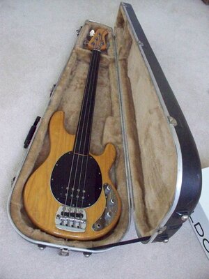 Geocht: Original Musicman tear drop case