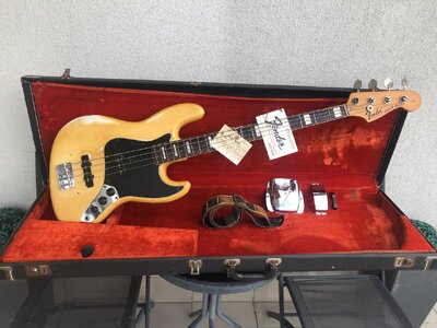 Fender Jazz Bass 1975 Rerviert !