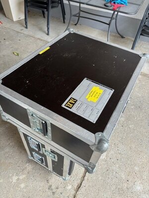 Allen & Heath Q24 Digital-Mischpult inkl. Case