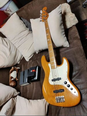 Bluerising Fender Jazz Bass 1974