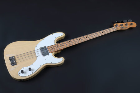 Fender Telecasterbass 1974 neue Bünde 2800 EUR