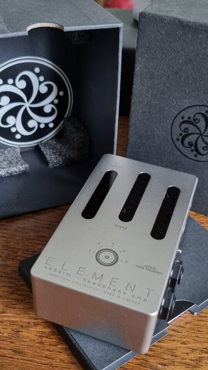 Verkauft an Yannic: Darkglass Element Cabsim Headphone Amp
