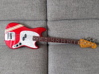 Fender Mustang CIJ (production 99-01)