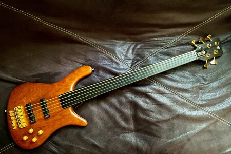 Suche Warwick Thumb5 NT