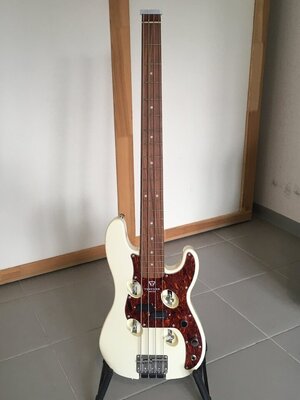 Traveler Guitar TB-4P Reisebass