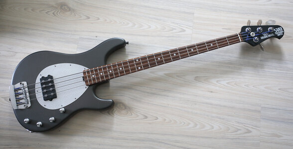 Musicman USA Sub Sterling 4 Saiter 825 EUR