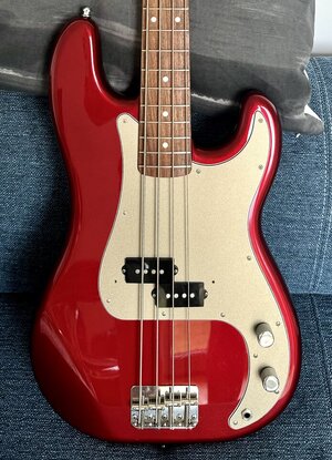 Fender Precision Bass MIJ Candy Apple Red