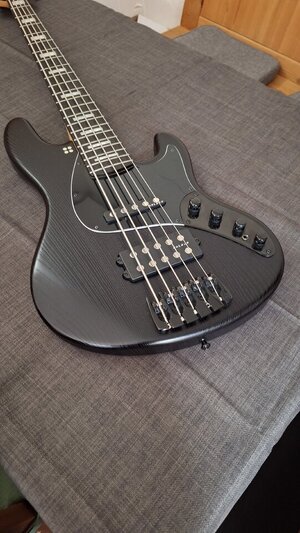 Sandberg California II TM5 Ebony