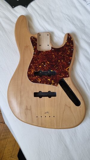 Jazz Bass Body Natural