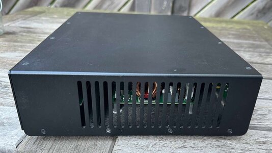 Aguilar AG 700_04.jpg Aguilar AG 700_04.jpg