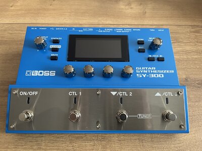 Boss SY-300