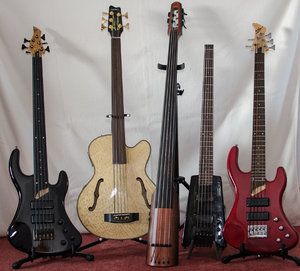 5Basses.jpg