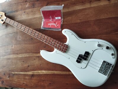 Fender MiM Player Precision Bass, wie neu aus '24