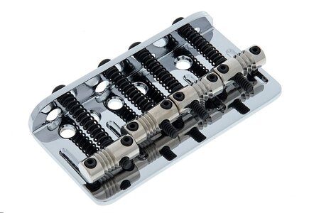 Fender American Deluxe Vintage Bridge.JPG Fender American Deluxe Vintage Bridge.JPG