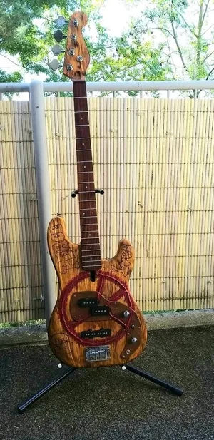 Peace and Love.jpg Peace and Love.jpg