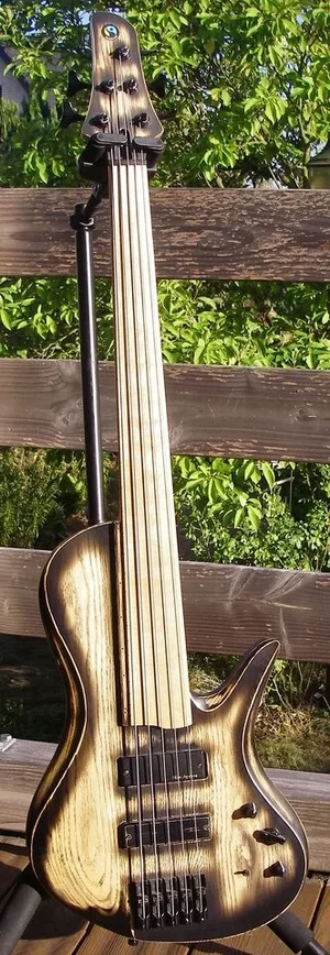 12295674_d.webp 12295674_d.webp