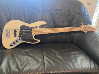Sadowsky NYC 5-string (3,9 kg, absolut neuwertig!)