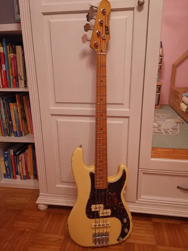 ESP Vintage Four Bass EX Greg Rzab/John Mayall Up