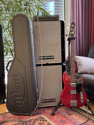 Wilcock Mullarkey Shortscale-Bass, neuwertig mit Hiscox-Koffer