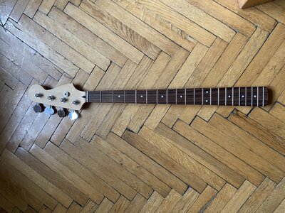 Precision Bass Hals