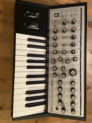 Moog sub phatty gig bag online