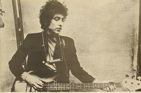 Suche Fender Jazz Bass (Custom Shop, American Vintage) oder Bravewood, Nash Guitars, e.t.c.