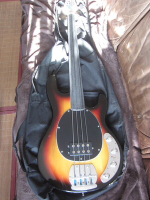 MM Styl fretless Bass .... ( reserviert )