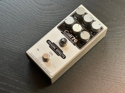 Origin Effects Cali76 Compact Bass Compressor