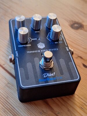 TRONDHEIM AUDIO DEVICES SkarBassOne (1).jpg TRONDHEIM AUDIO DEVICES SkarBassOne (1).jpg