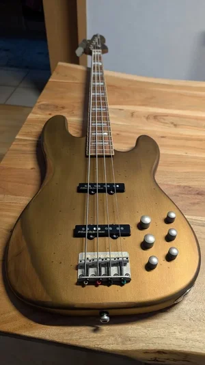 MB JP GOLD BATTERED 4 LE VG PFM