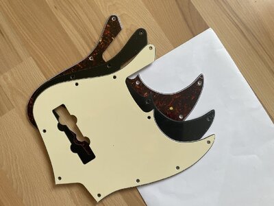 3x Pickguard Jazz - Reserviert