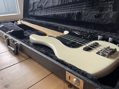 Fender Tony Franklin fretted Precision Bass USA OW