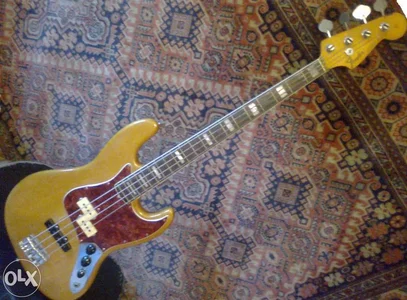 69 Jazz bass.webp
