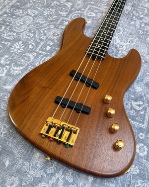 Moon JJ-4 Walnut Jazz Bass Japan