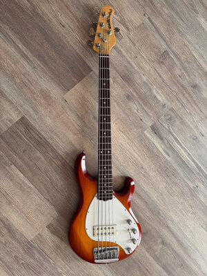 MusicMan Stingray 5 1996