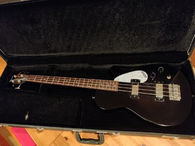 Gretsch G2220 Electromatic Short Scale Bass - made in Korea + Koffer