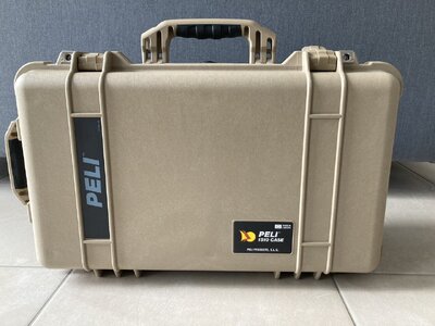 Pelicase 1510, sandfarben, neuwertig, mit variablem Einsatz