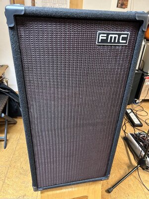 FMC 310 N2 Bassbox mit Schutzhülle