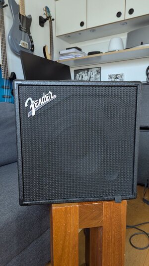 Fender Rumble Studio 40 + FS MGT-4, wie neu