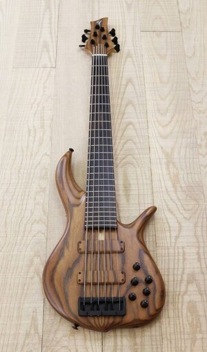Suche F Bass BN 6