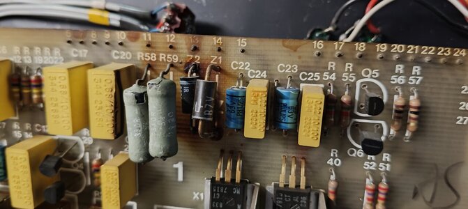 HH EQ-Platine.jpg