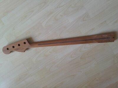 Original Fender roasted 1-piece maple neck