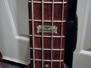 Gibson 04.JPG Gibson 04.JPG