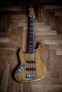 Jazzbass-30.jpg