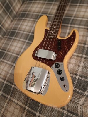 Fender 64 Jazz Bass Relic Custom