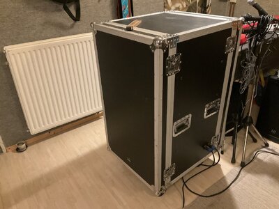 Rack Case 18 HE mit Rollen