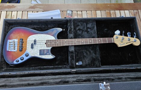 Fender American Performer Mustang Bass