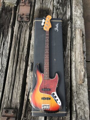 Verkaufe mehrere 1960er Jazz Bässe: hier OCT65 sunburst im orig HSC