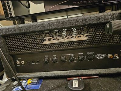 Traynor YBA 300